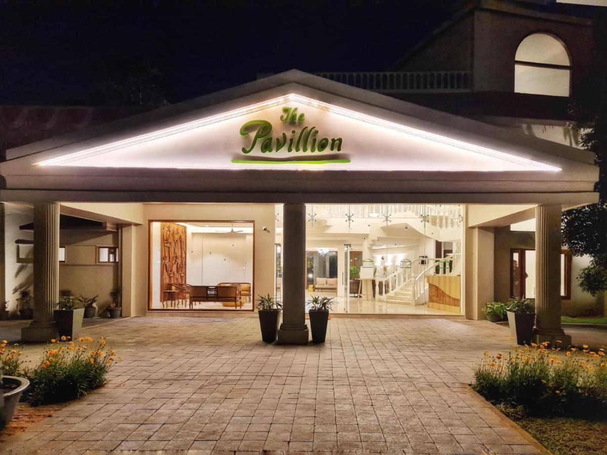 The Pavillion Hotel Kolhapur Exterior photo
