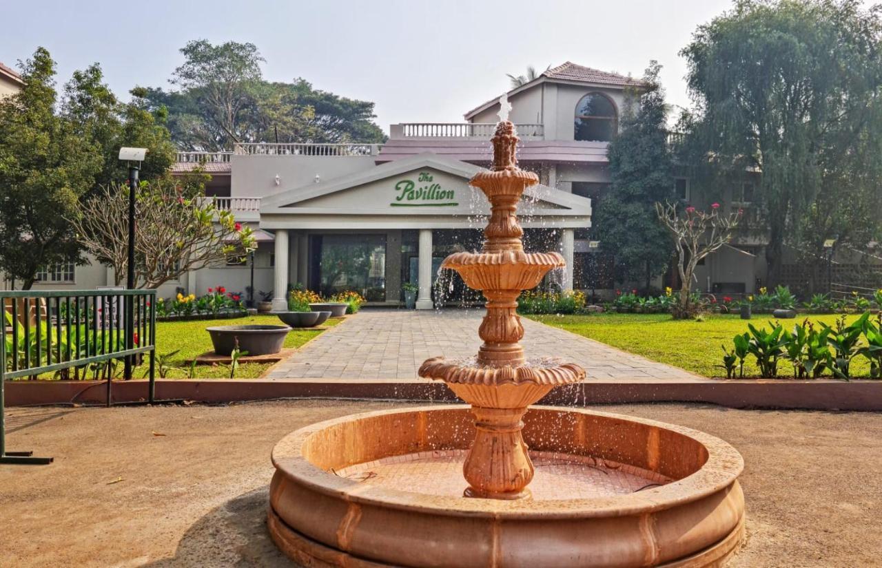 The Pavillion Hotel Kolhapur Exterior photo