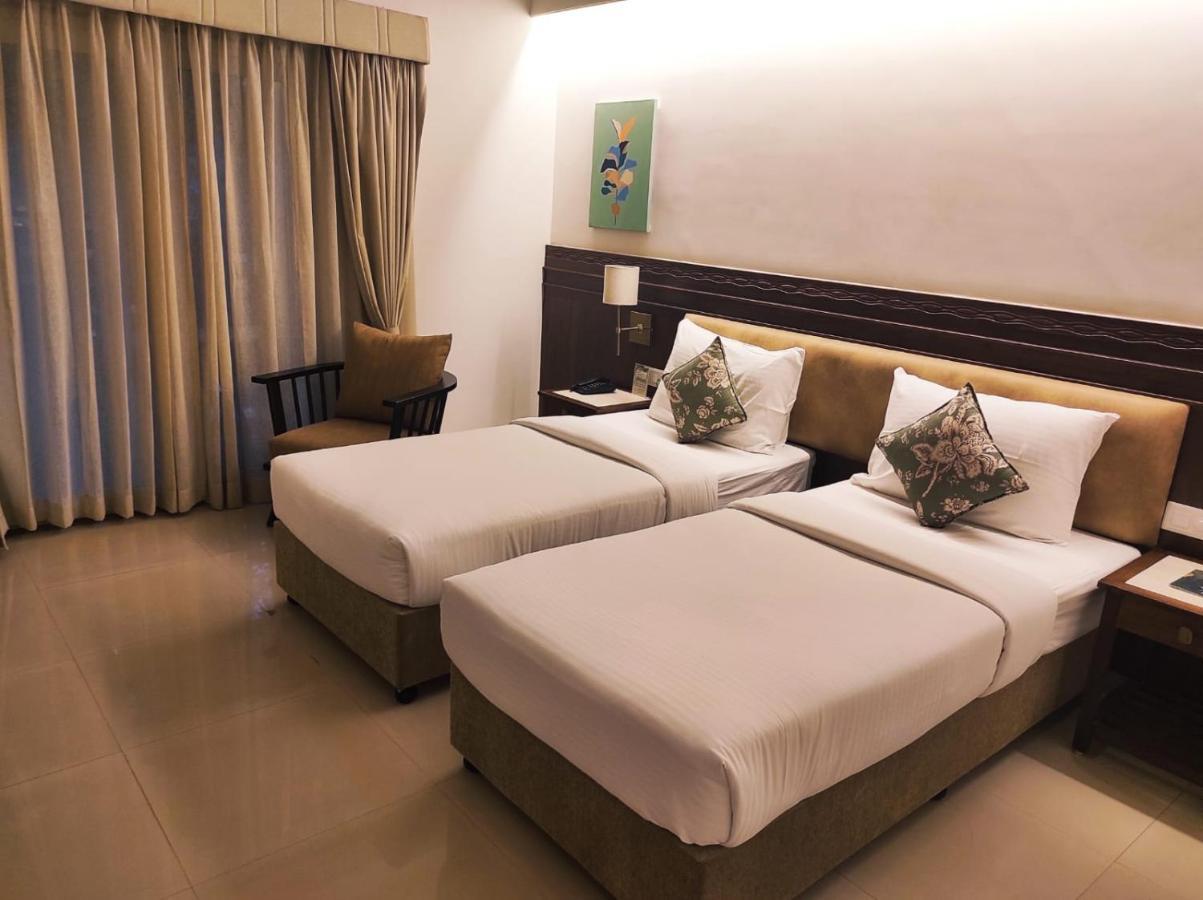 The Pavillion Hotel Kolhapur Exterior photo