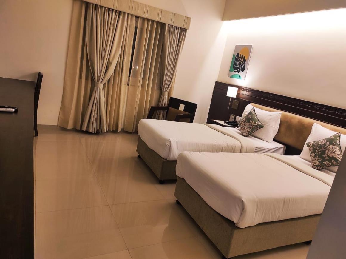 The Pavillion Hotel Kolhapur Exterior photo