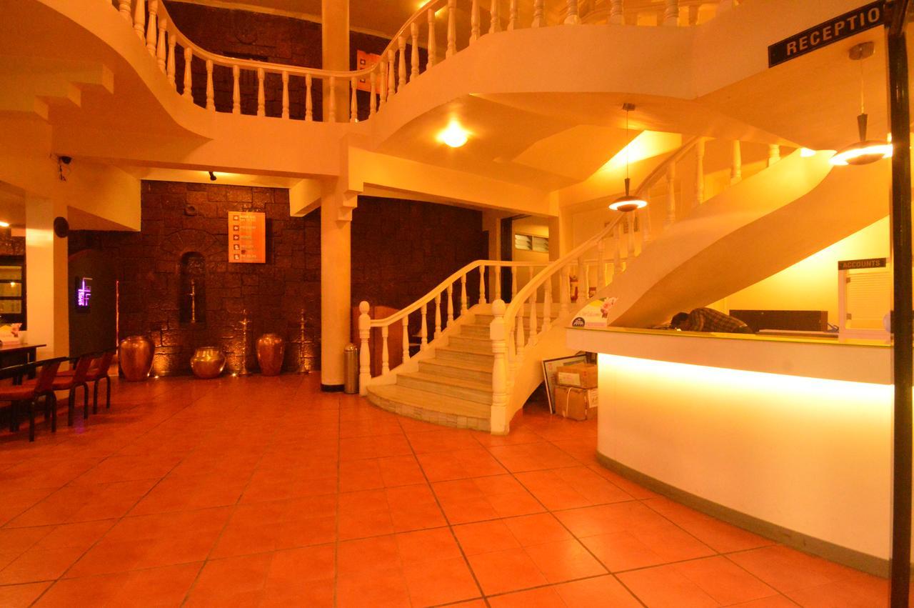 The Pavillion Hotel Kolhapur Exterior photo