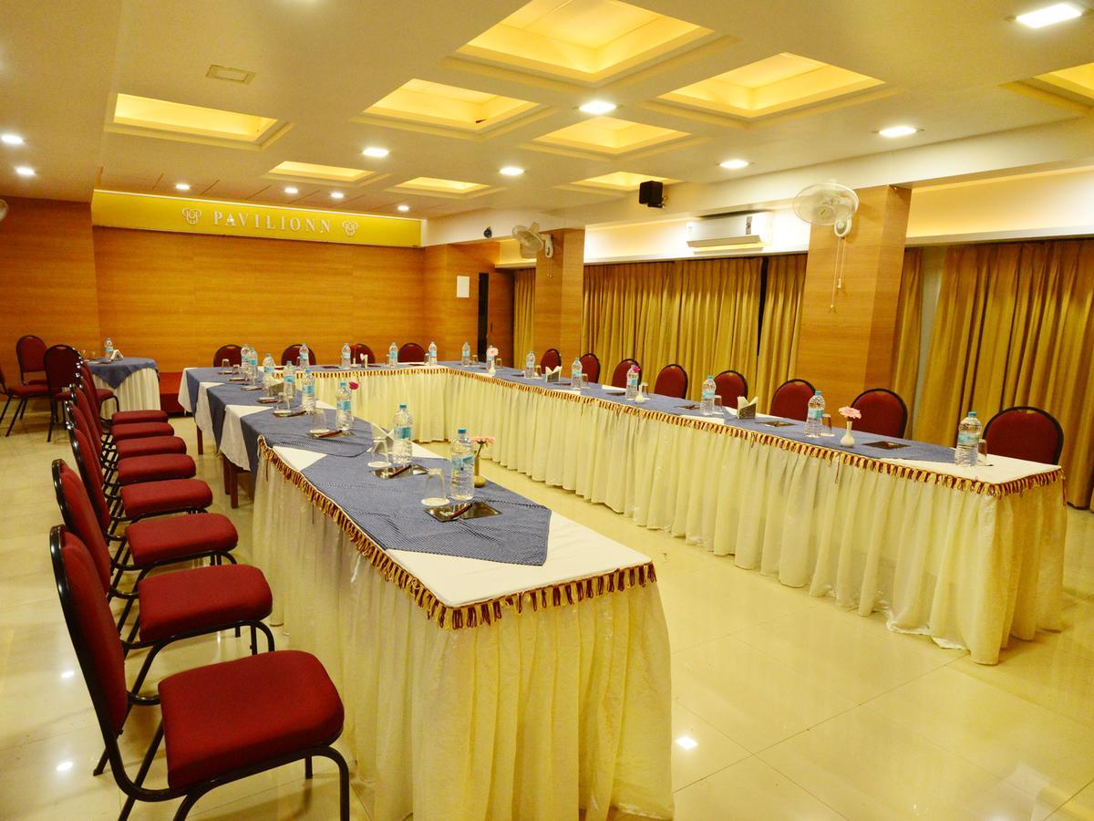 The Pavillion Hotel Kolhapur Exterior photo