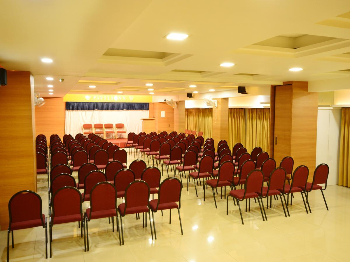 The Pavillion Hotel Kolhapur Exterior photo